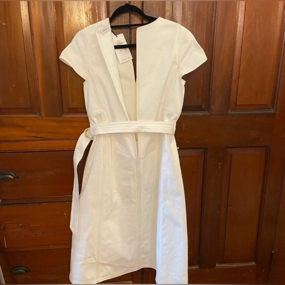 Salvatore Ferragamo Off White Belted Dress ⚜️